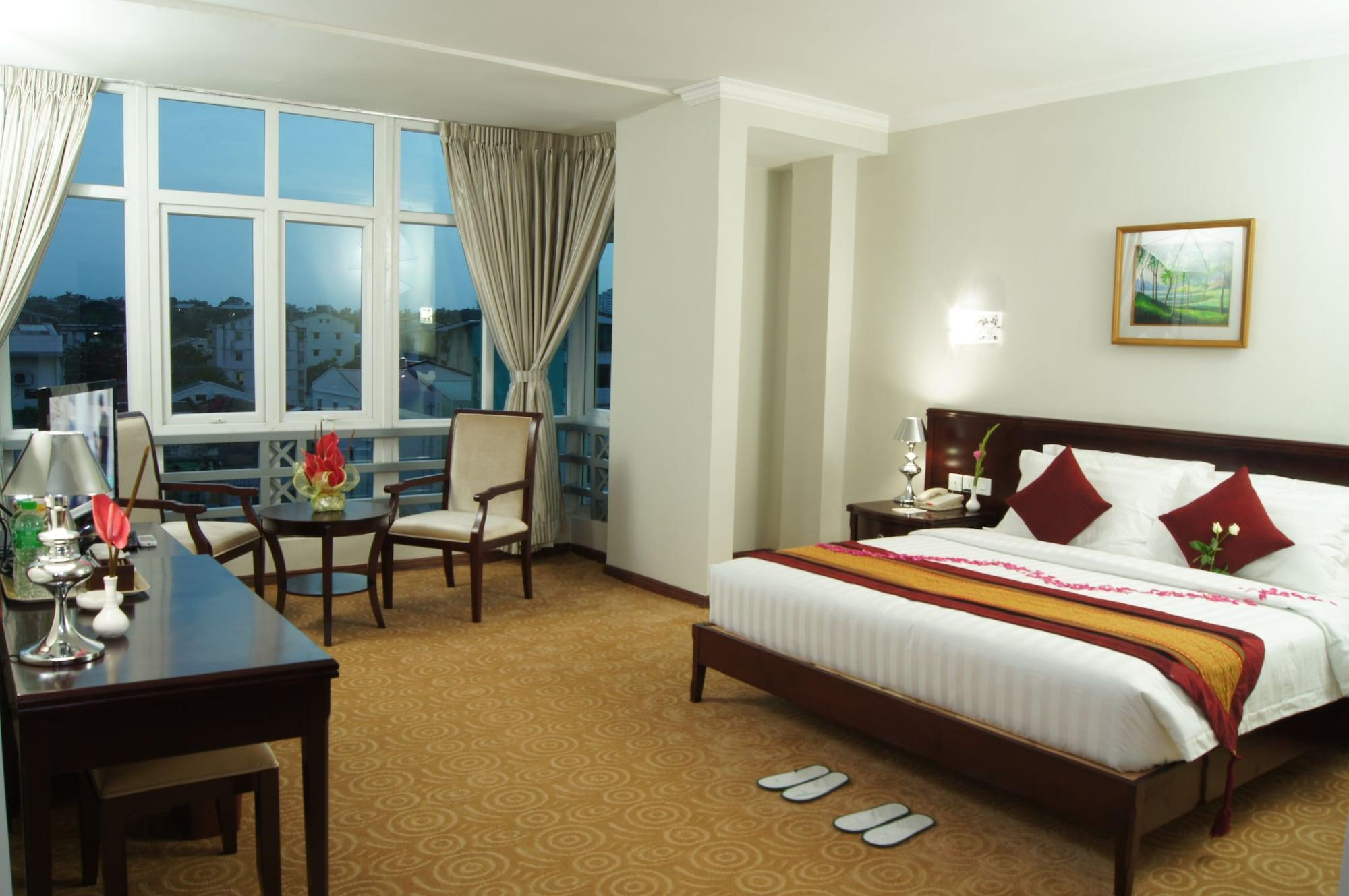 Green Leaf Hotel Янгон Екстериор снимка