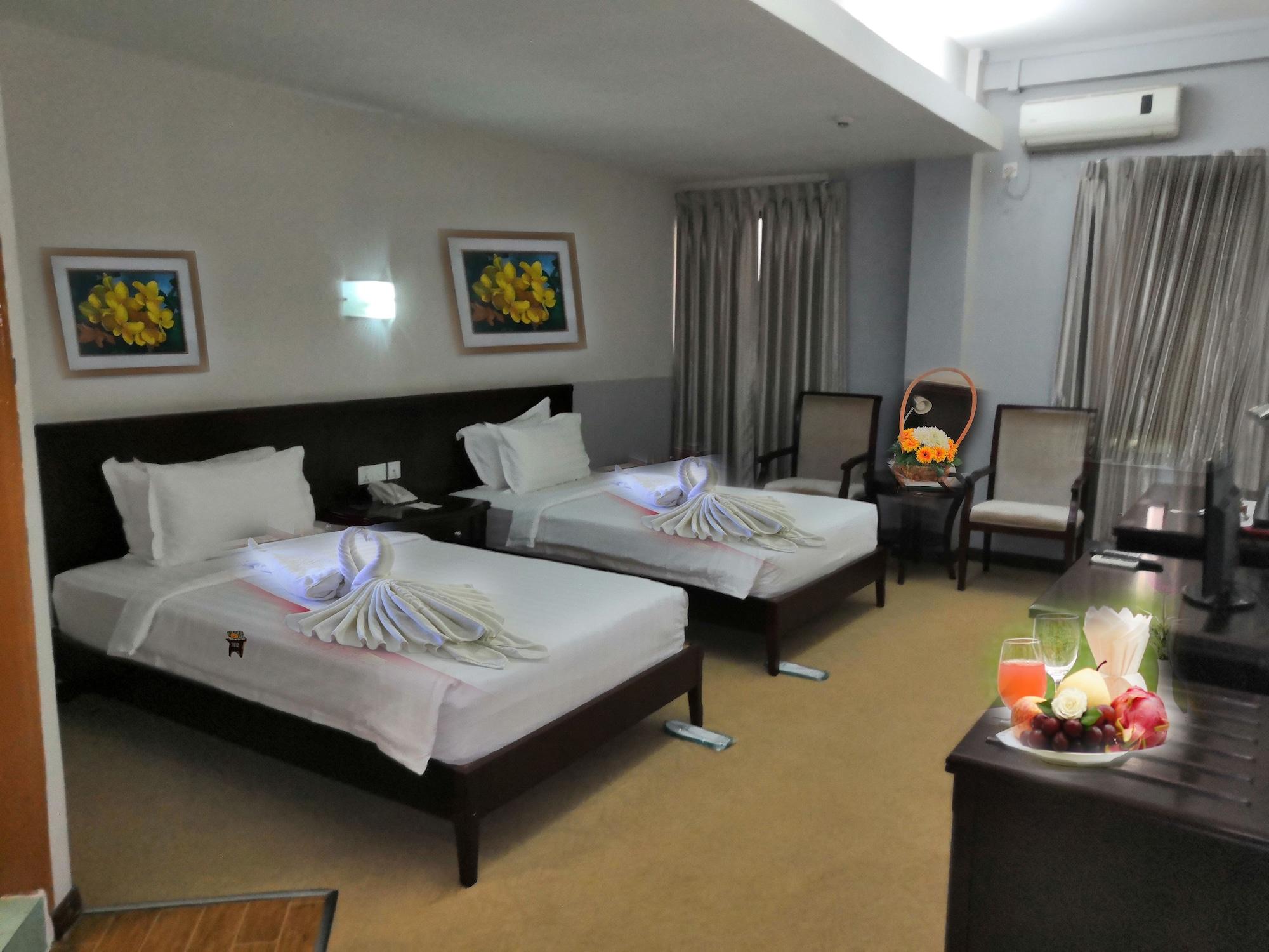 Green Leaf Hotel Янгон Екстериор снимка