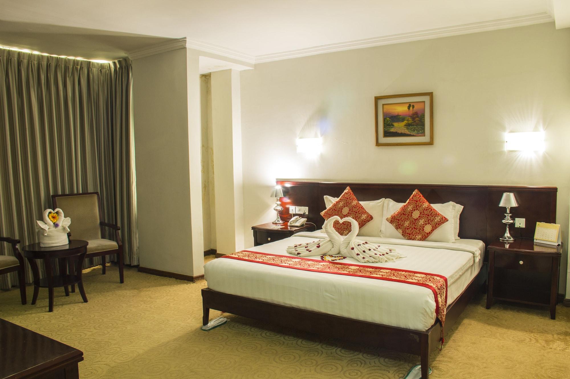 Green Leaf Hotel Янгон Екстериор снимка